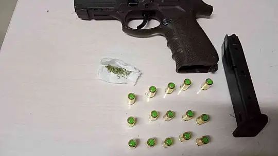 Narkotik 1 günde 3 farklı operasyon yaptı, çok sayıda gözaltı var