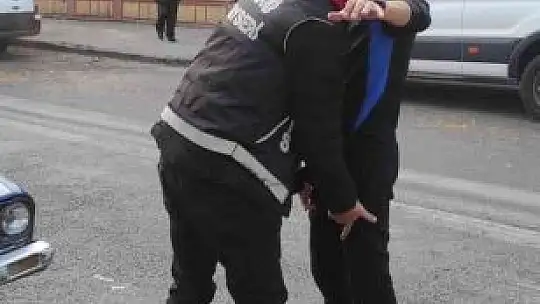 Narkotik Okul önlerinde kuş uçurtmuyor