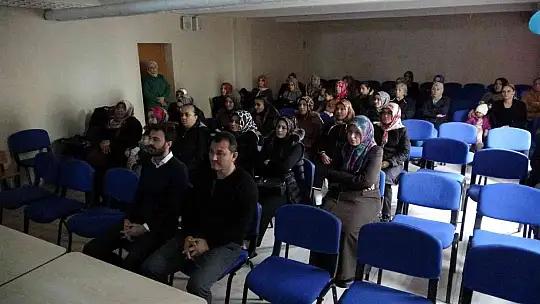 Kapı kapı dolaşıp, uyuşturucunun zararları anlatılıyor