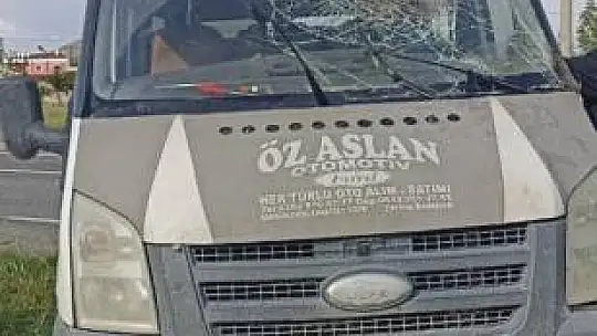 Nevşehir'de işçi servisi ile öğrenci servisi çarpıştı: 8 yaralı