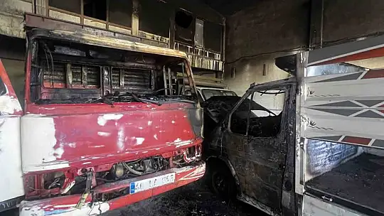 Nevşehir'de işyerinde çıkan yangında 1 kişi yaralandı, 3 araçta hasar oluştu