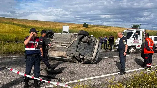 Virajı alamayan otomobil takla attı: 1 ölü, 3 yaralı