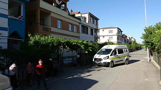 Oğlunu kurtarayım derken...