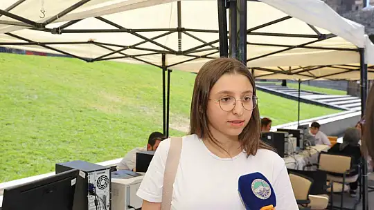 Öğrencilere ücretsiz hizmet veriyorlar