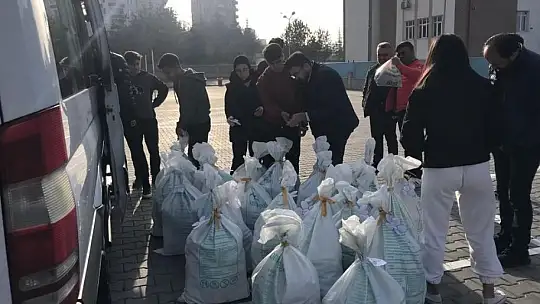 Öğrencilerin harçlıkları depremzedelere