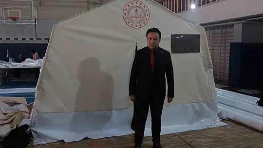 Fabrika gibi okul: Günde 50 çadır üretiyorlar