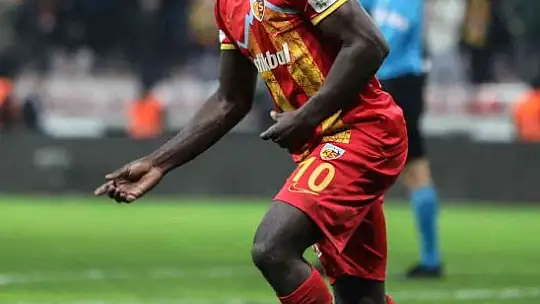 Olivier Kemen üçüncü golünü attı