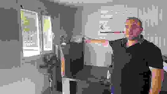 Önce deprem sonra hırsızlar darbe vurdu