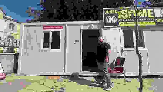 Önce deprem sonra hırsızlar darbe vurdu