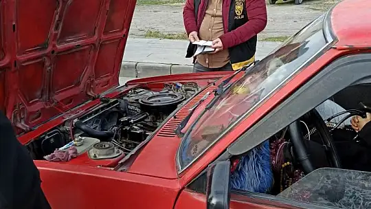 Oto hırsızlık ekiplerinden motosiklet ve otomobil denetimi