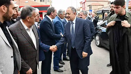 Özhaseki ve Gürcan Tomarzalılarla bayramlaştı