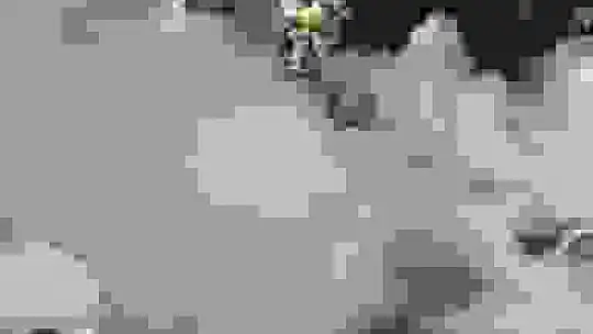 Park halindeki araç alev alev yandı