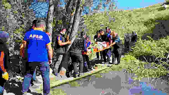 Patika yoldan geçmek istedi, 10 metreden düşüp ayağını kırınca ekipler seferber oldu