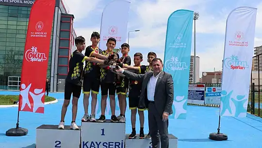 Bisiklet müsabakaları düzenlendi