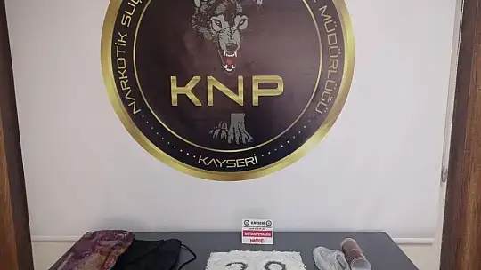 Polis, 1 haftada 76 zehir tacirini enseledi