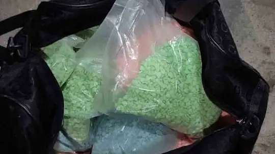 Adana'da 100 bin uyuşturucu ele geçirildi