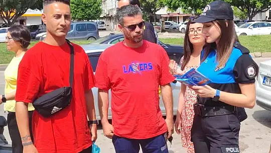 Polis vatandaşı parasını kaptırmaması için ATM önünde uyardı