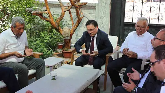 Kayseri protokolü 15 Temmuz şehidinin ailesini ziyaret etti