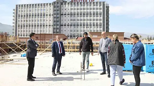Rektör Altun, kampüste inşaat çalışmalarını incelemeye devam ediyor