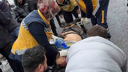 Şarampole devrilen kamyonetin sürücüsü hayatını kaybetti