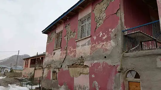 Sarız'da hasar tablosu gün geçtikçe ortaya çıkıyor