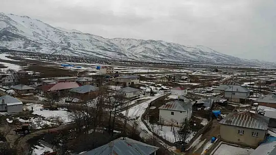 Sarız'da hasar tablosu gün geçtikçe ortaya çıkıyor