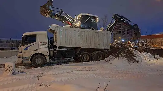Sedat Kılınç İnşaattan deprem bölgesine yardım eli