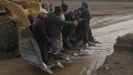 Sel nedeniyle Nevşehir-Aksaray Karayolu ulaşıma kapandı