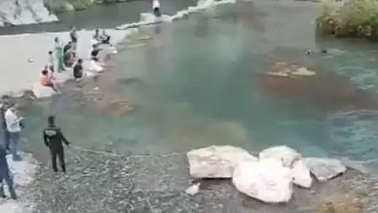 Şelalede suya giren genç boğularak hayatını kaybetti