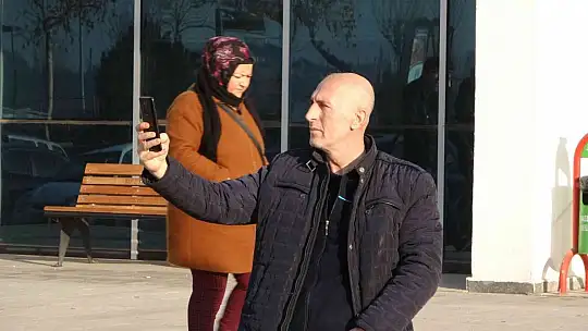 SGK'nın önü EYT'liler ile doldu