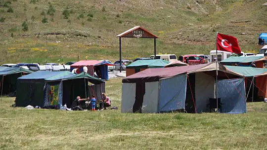 2 bin 200 metre yüksekte en serin kamp! Sadece 100 TL...