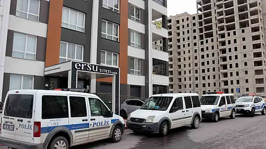 Avukat silahını temizlerken kendini vurdu