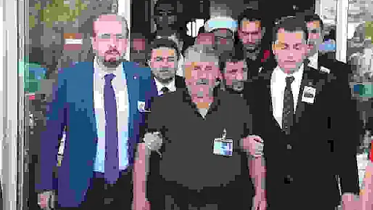 Sivas şehidini karşıladı