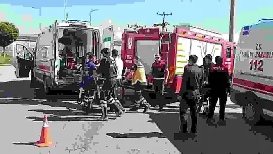 Sivas'ta tır ile otomobil çarpıştı: 4 yaralı