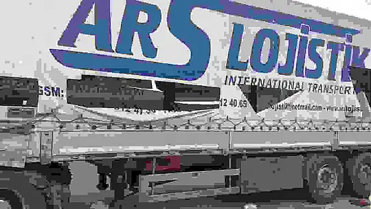 Sivas'ta tırın dorsesinden 134 kaçak göçmen çıktı