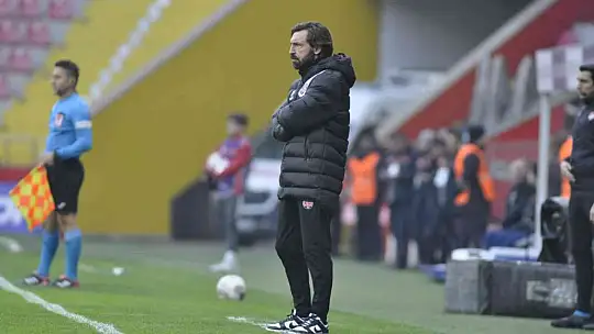 Spor Toto Süper Lig: Kayserispor: 0 - Fatih Karagümrük: 2 (İlk yarı)