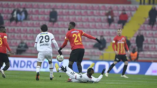 Spor Toto Süper Lig: Kayserispor: 0 - Fatih Karagümrük: 2 (İlk yarı)