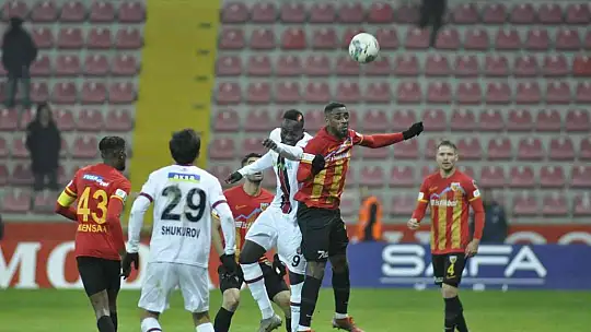 Spor Toto Süper Lig: Kayserispor: 0 - Fatih Karagümrük: 2 (İlk yarı)