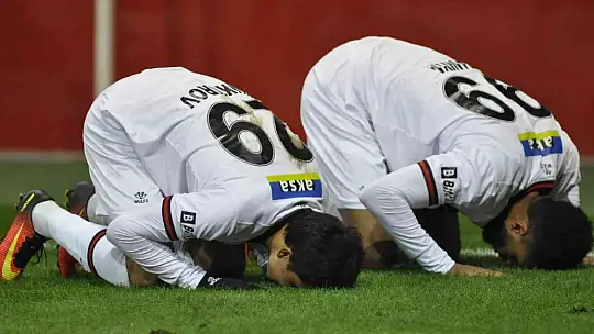 Spor Toto Süper Lig: Kayserispor: 2 - Fatih Karagümrük: 4 (Maç sonucu)