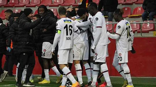 Spor Toto Süper Lig: Kayserispor: 2 - Fatih Karagümrük: 4 (Maç sonucu)