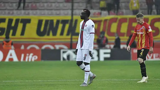 Spor Toto Süper Lig: Kayserispor: 2 - Fatih Karagümrük: 4 (Maç sonucu)