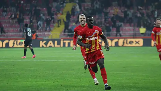 Spor Toto Süper Lig: Kayserispor: 3 - Sivasspor: 0 (İlk yarı)