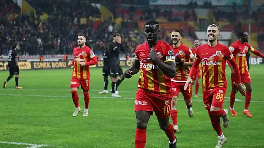 Spor Toto Süper Lig: Kayserispor: 3 - Sivasspor: 0 (İlk yarı)