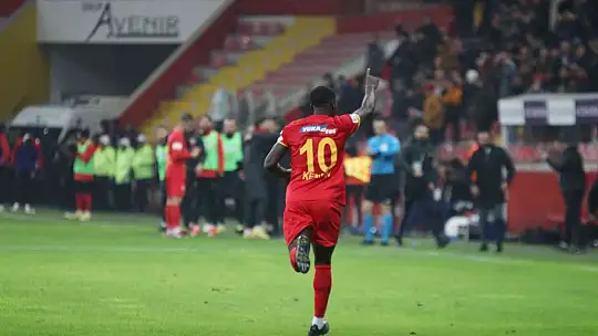 Spor Toto Süper Lig: Kayserispor: 3 - Sivasspor: 0 (İlk yarı)