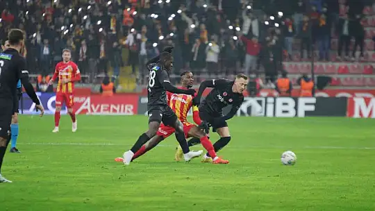Spor Toto Süper Lig: Kayserispor: 3 - Sivasspor: 0 (İlk yarı)