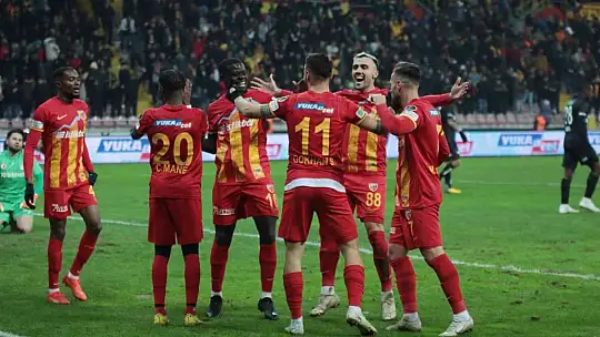 Spor Toto Süper Lig: Kayserispor: 3 - Sivasspor: 0 (İlk yarı)