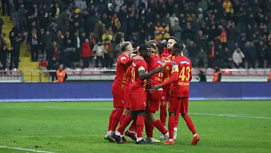 Spor Toto Süper Lig: Kayserispor: 3 - Sivasspor: 0 (İlk yarı)