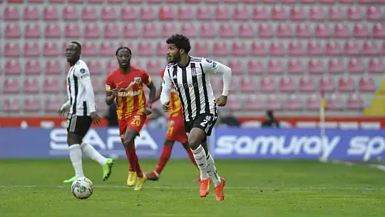 Spor Toto Süper Lig: Kayserispor: 0 - Beşiktaş: 1 (Maç devam ediyor)