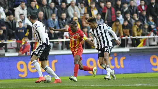 Spor Toto Süper Lig: Kayserispor: 0 - Beşiktaş: 1 (Maç devam ediyor)