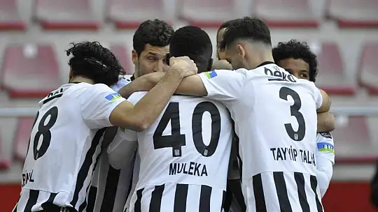 Spor Toto Süper Lig: Kayserispor: 0 - Beşiktaş: 1 (Maç devam ediyor)